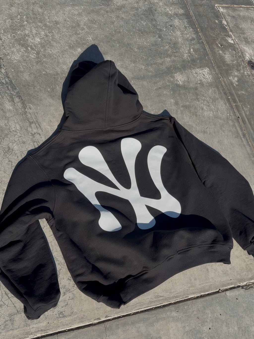 YANKEES BLACK HEAVYWEIGHT HOODIE