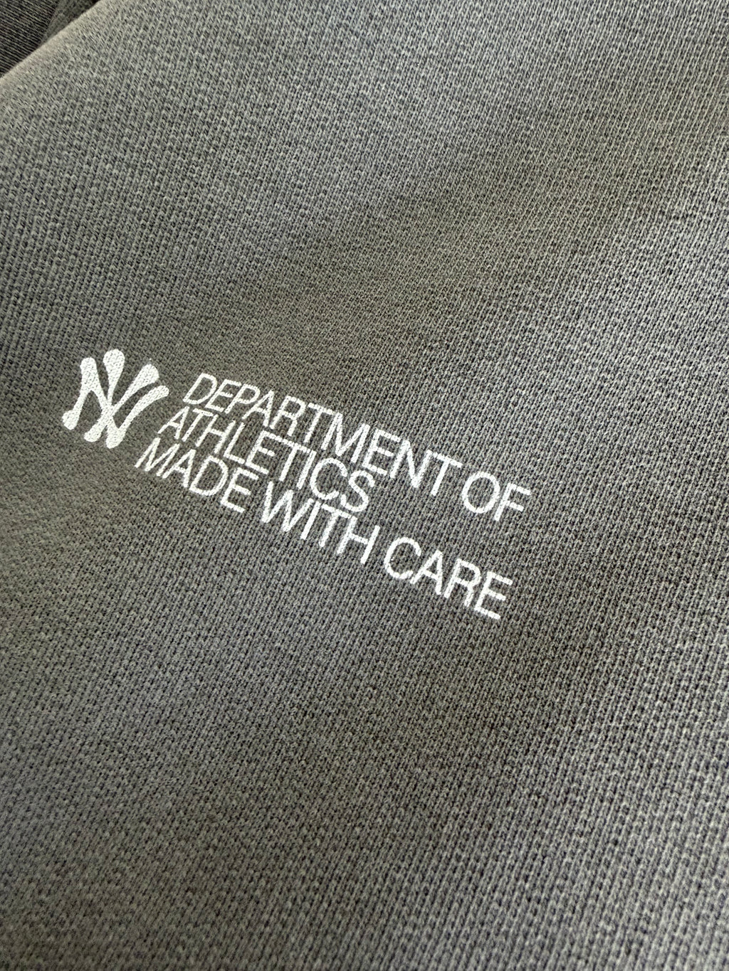 YANKEES WASHED GREY HEAVYWEIGHT HOODIE