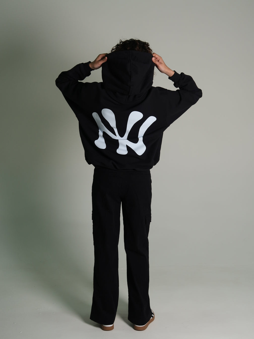 YANKEES BLACK HEAVYWEIGHT HOODIE