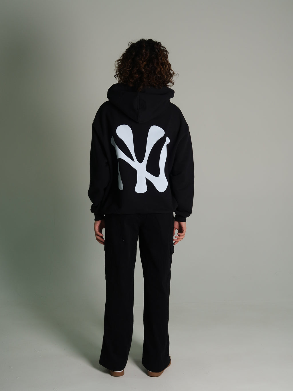 YANKEES BLACK HEAVYWEIGHT HOODIE