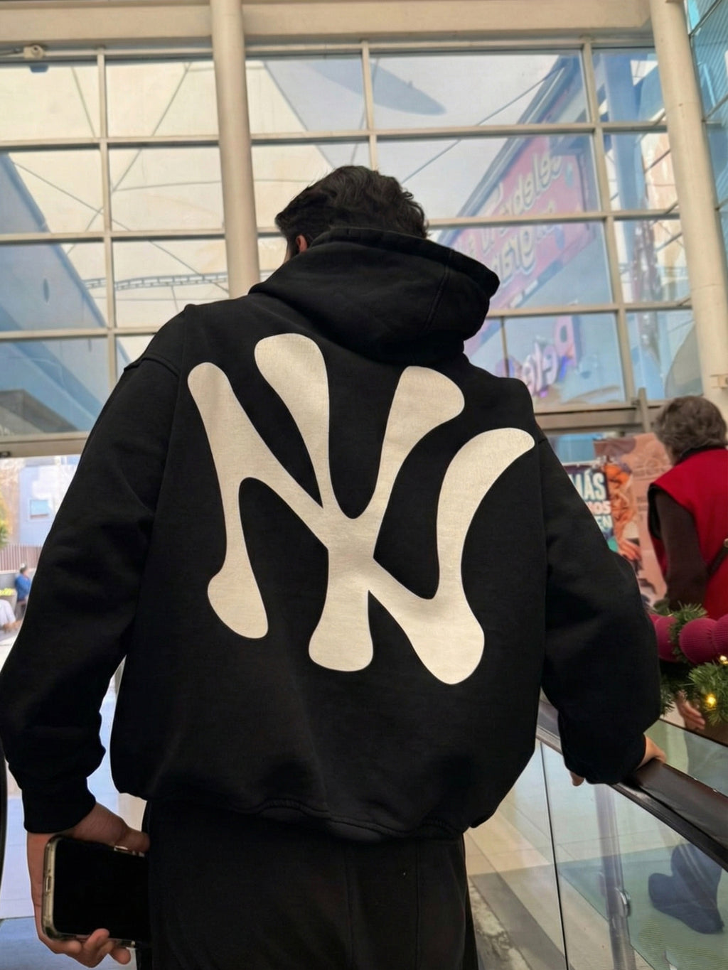 YANKEES BLACK HEAVYWEIGHT HOODIE